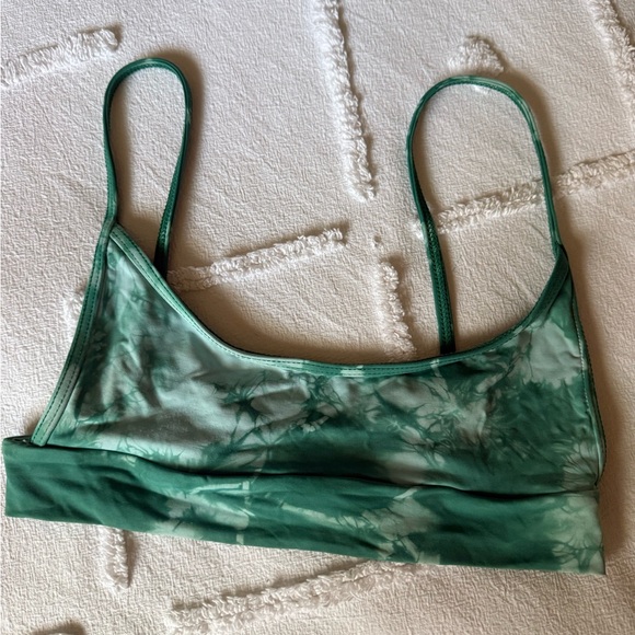 frankie’s Bikini Set - Picture 3 of 9